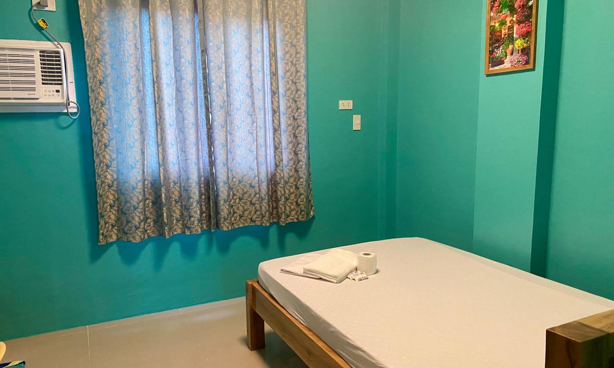 Drossgold Pension House Tubigon Номер фото