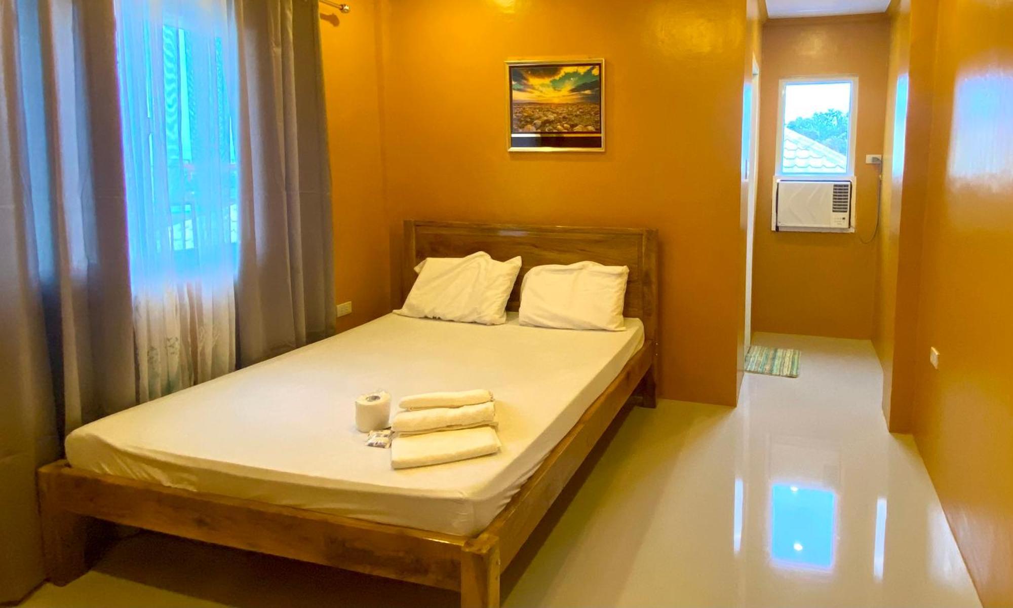 Drossgold Pension House Tubigon Номер фото